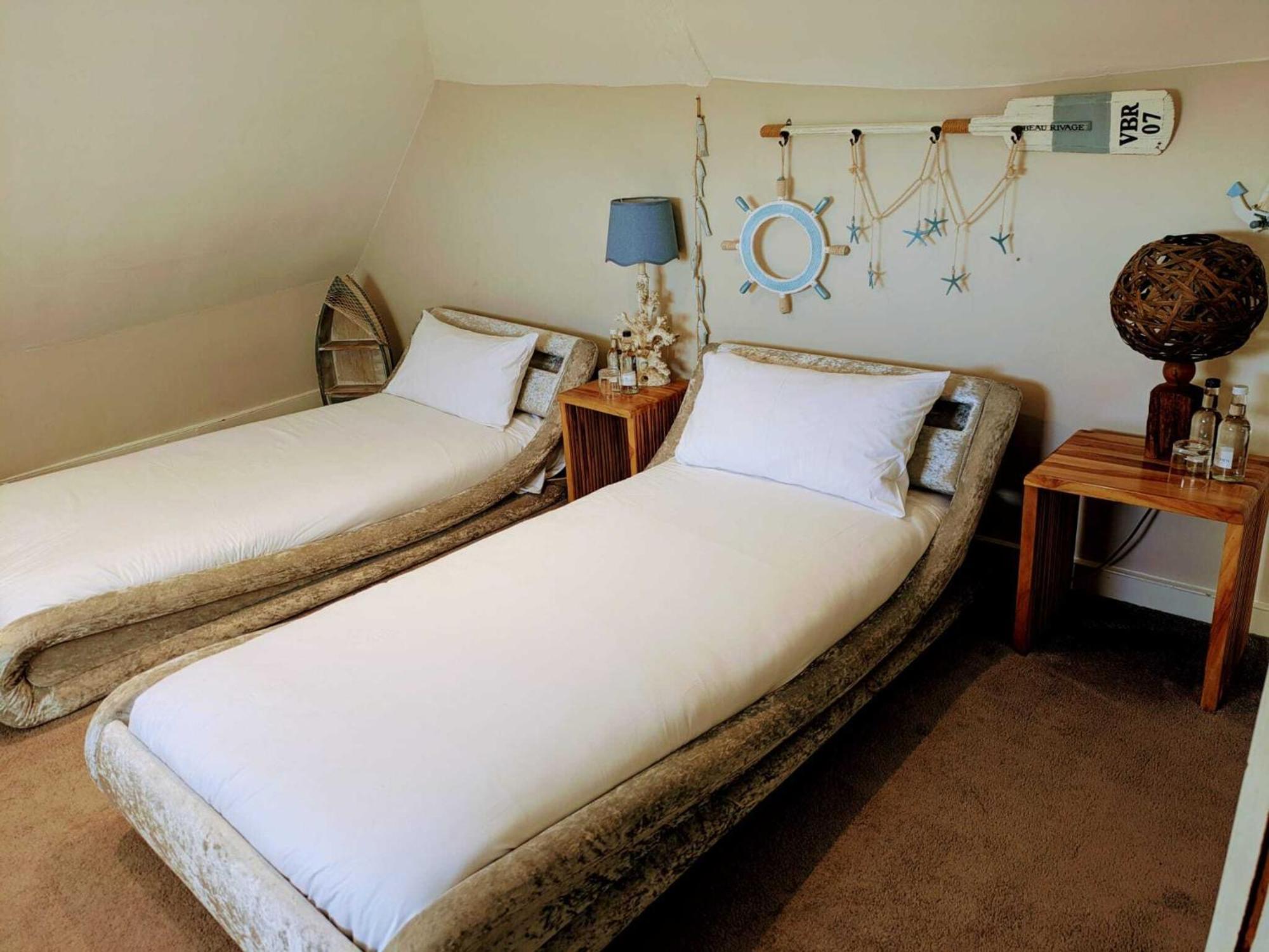 The Ship Inn Dymchurch Room photo
